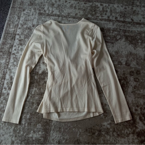 Cream criss cross blouse - Picture 2 of 2